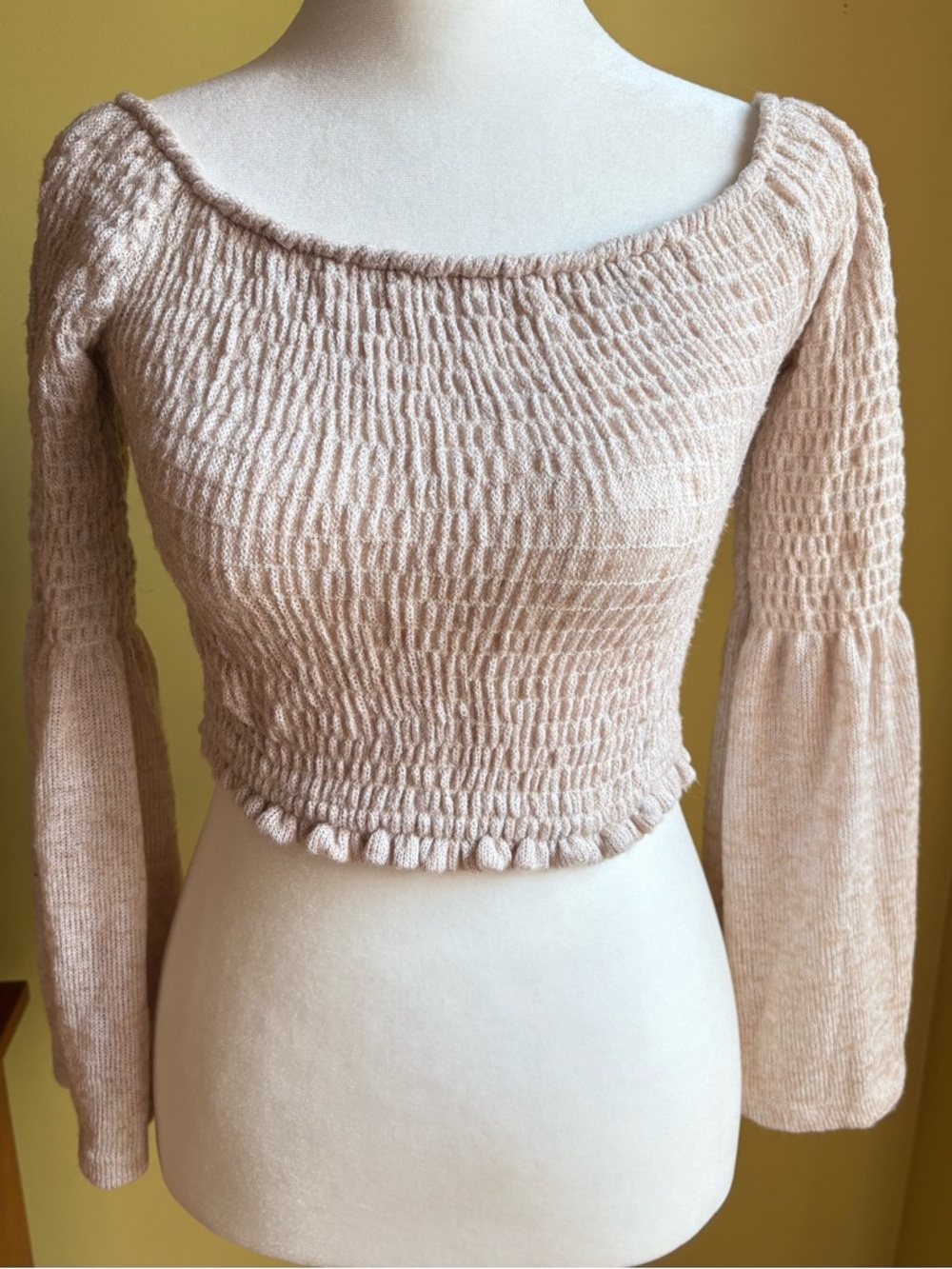 Sadie & Sage Women's Beige Cropped Off The Shoulder Sweater Size M Bell Sleeves
